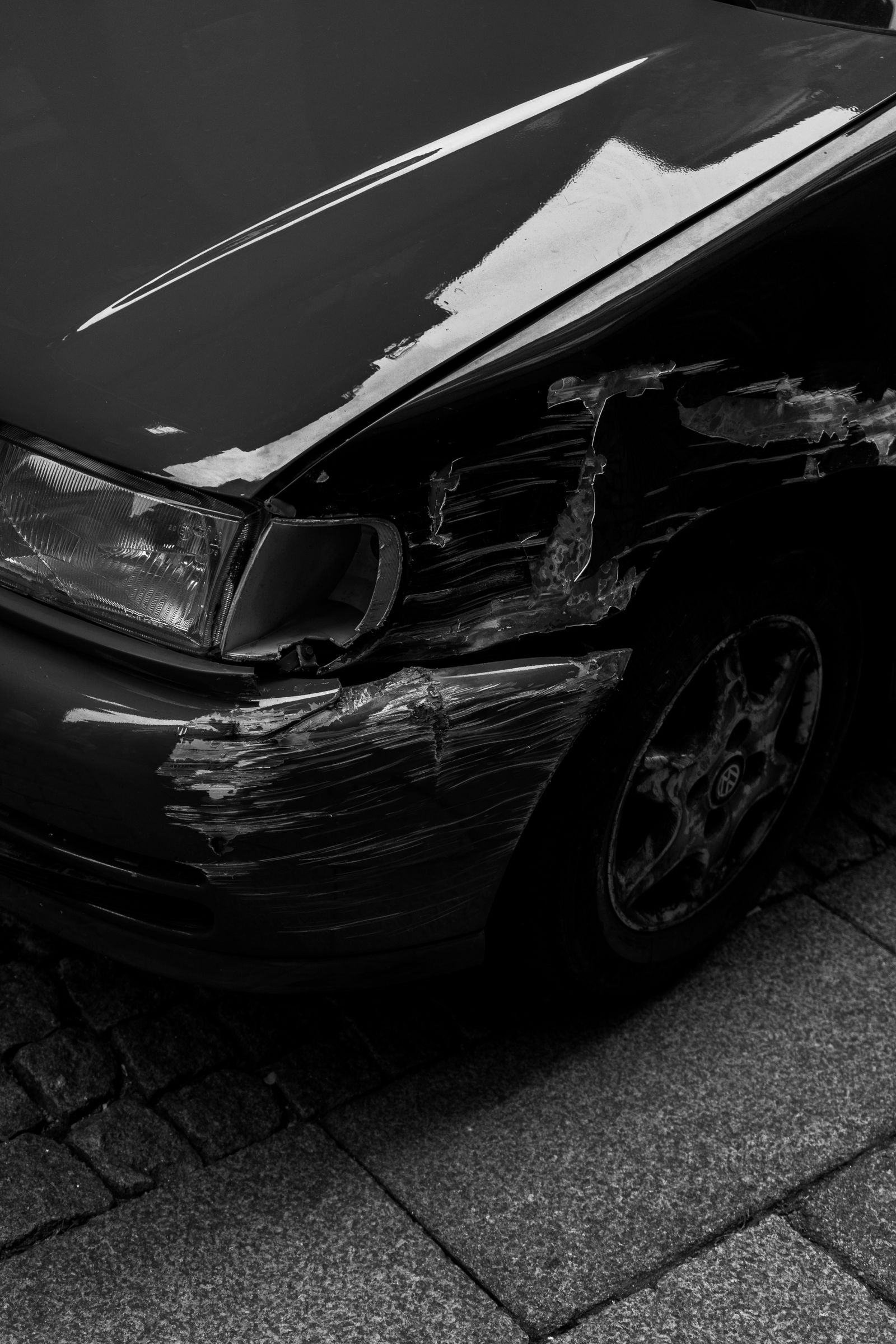 véhicule endommagé après un accident de la route